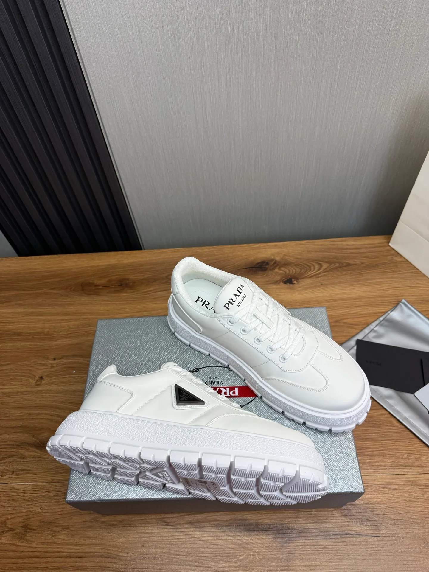 Men's shoes 💰560💰 [PRADA] Popular men's shoes shipped 👏Official website synchronized ⬆️Original imported waterproof fabric + cowhide lining, 1⃣️:1⃣️reproduction, original sole, 38-45 (45. Customized, non-refundable)